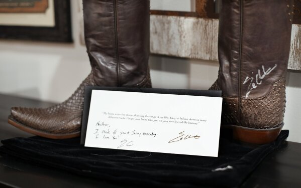 Eric church 2025 lucchese boots